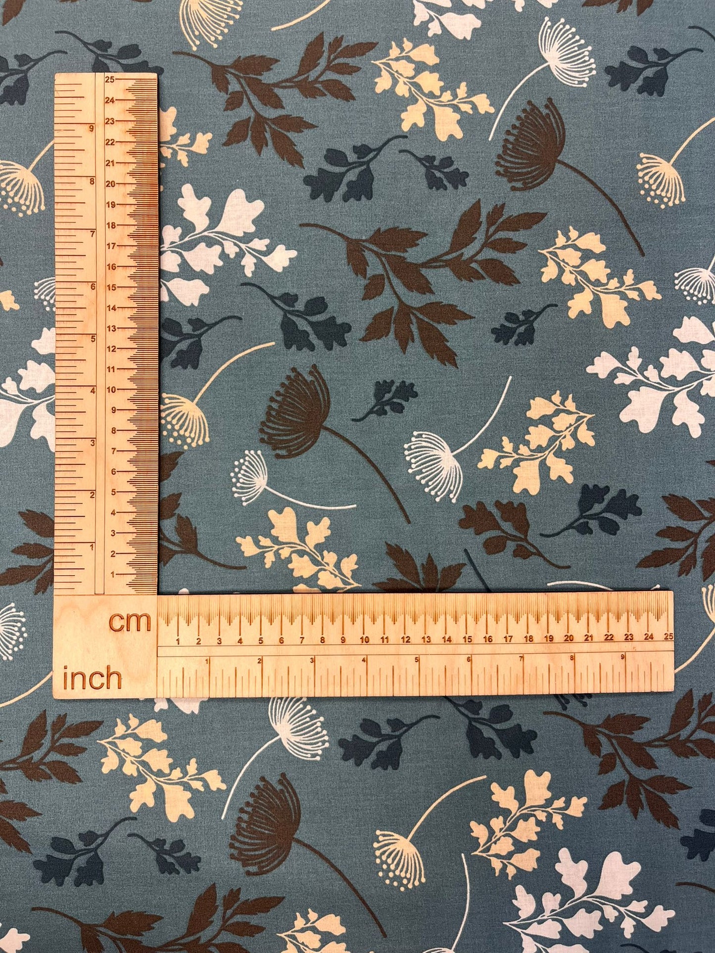 Image of 100% cotton fabric - blue-green leaf pattern 125 g/m² – available at Šarlotes audumi