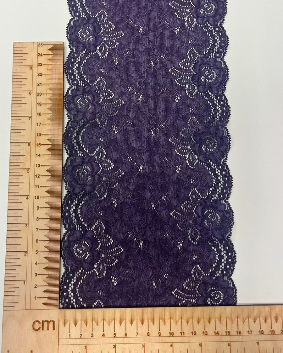 Elastīga mežģīne 17 cm-lillā
