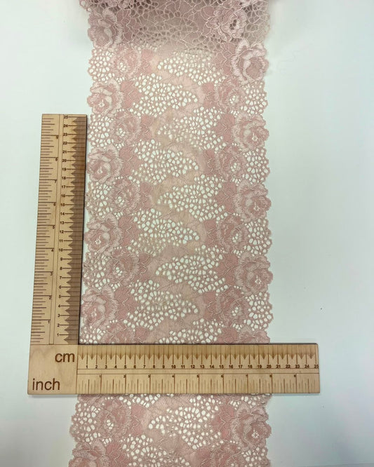 Image of elastic lace, 20 cm, soft powder pink shade – available online at Šarlotes audumi