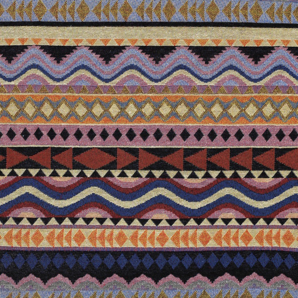 Image avec tapisseries – motif moucheté 250 g/m² – disponible chez Šarlotes audumi