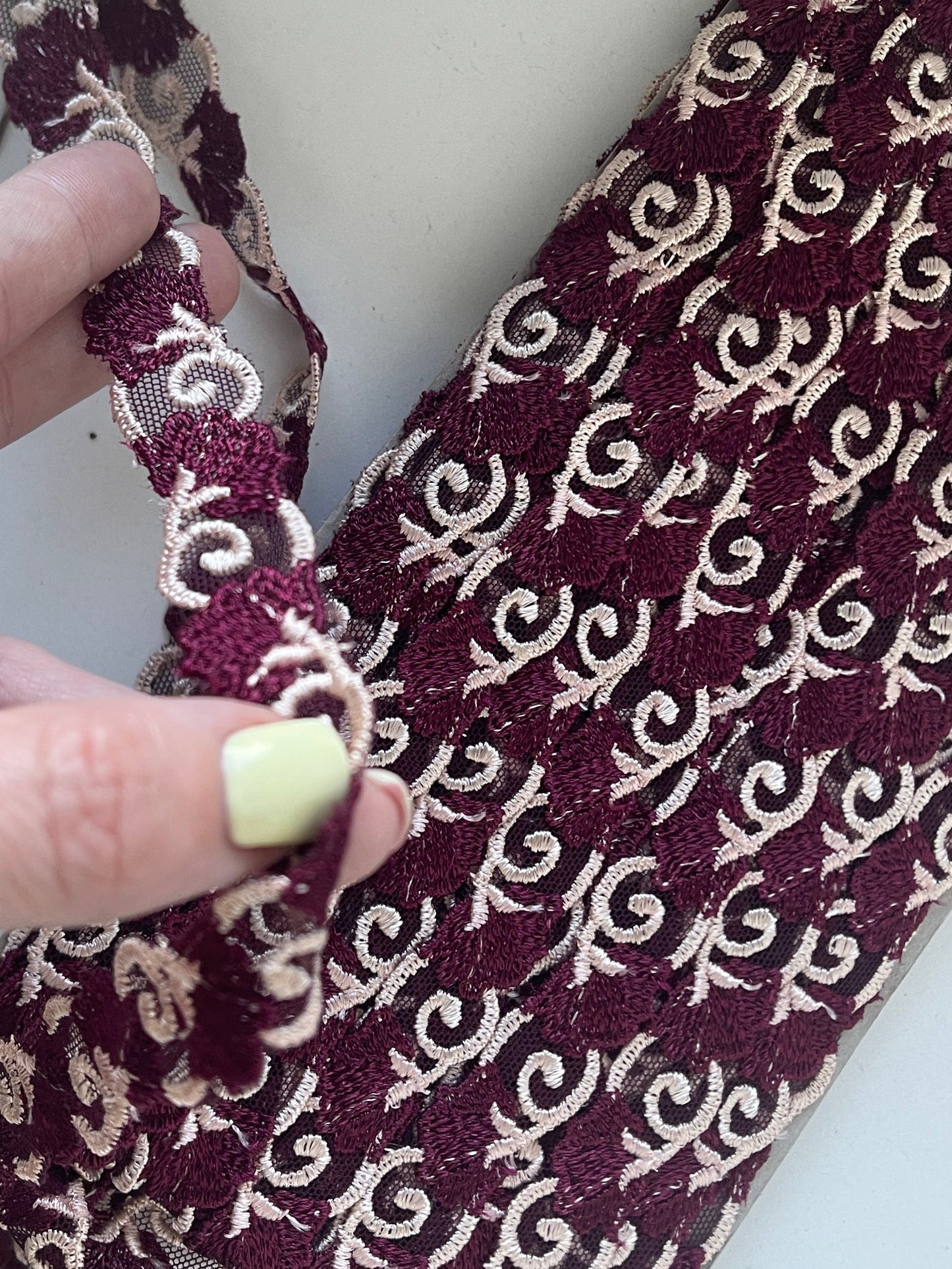 Image of embroidered lace ribbon 1.2 cm - burgundy - available at Šarlotes audumi
