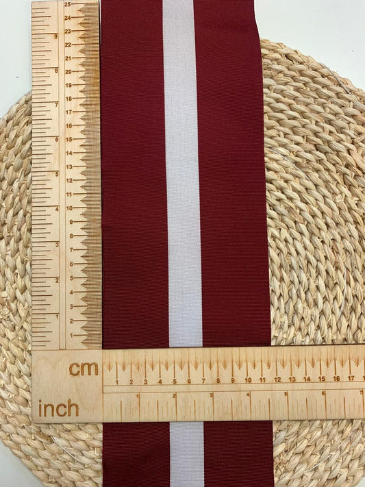 Image avec ruban aux couleurs du drapeau letton 12 cm - LV – disponible chez Šarlotes audumi