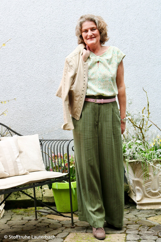 Linen with viscose - stripes on a green background 200 g/m²