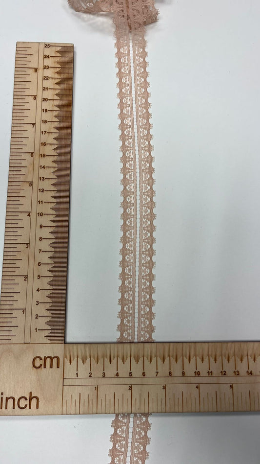 Lace 3 cm - nude (skin color) available online at Charlotte's Fabrics