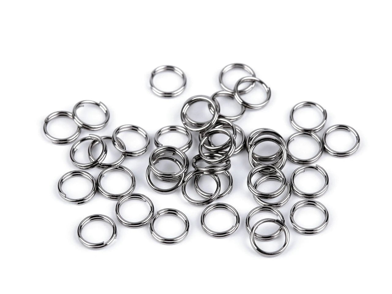 Image avec anneaux de jonction en acier inoxydable (split jump rings) Ø6 mm 10 g – disponible chez Šarlotes audumi