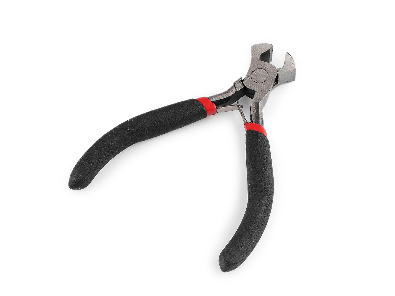 Image of zipper repair and end pliers – available at Šarlotes audumi
