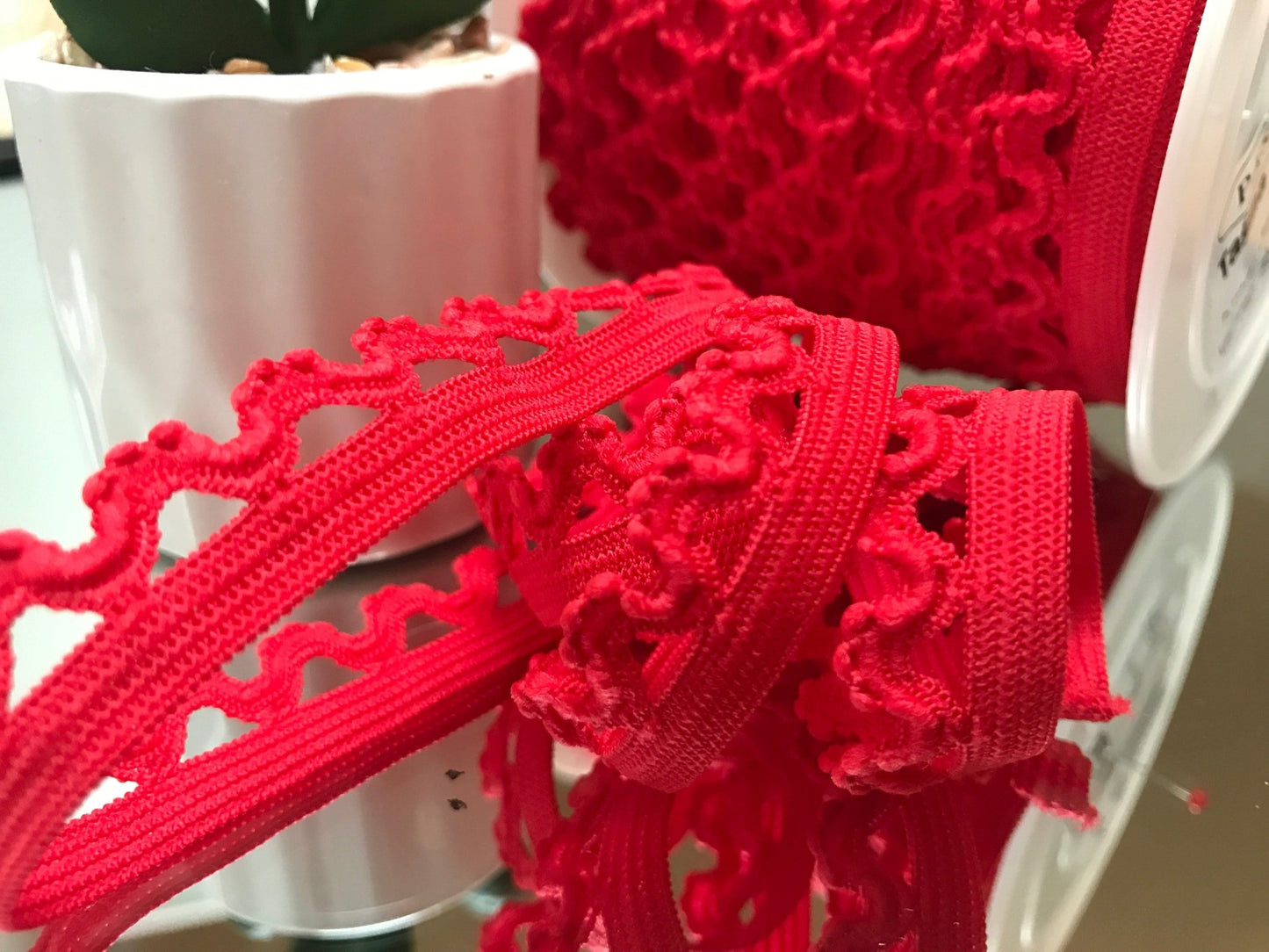alt
Élastique avec dentelle-1,6 cm rouge