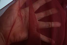 extra soft burgundy tulle 25 g/m²
