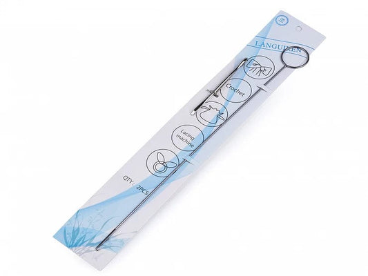 Set for threading elastic bands and ribbons