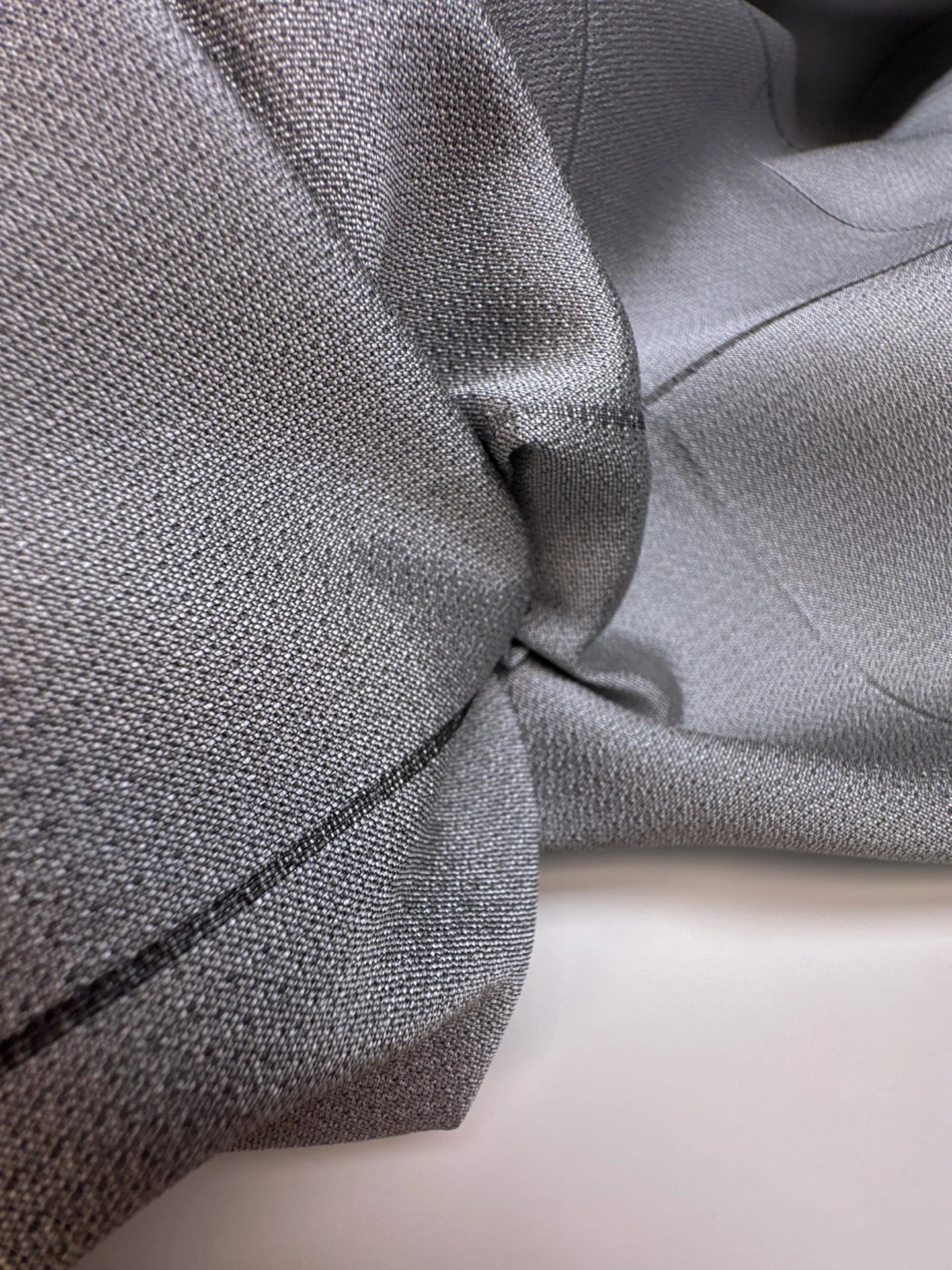 Italian viscose and silk fabric in gray checkered pattern – 120 g/m²