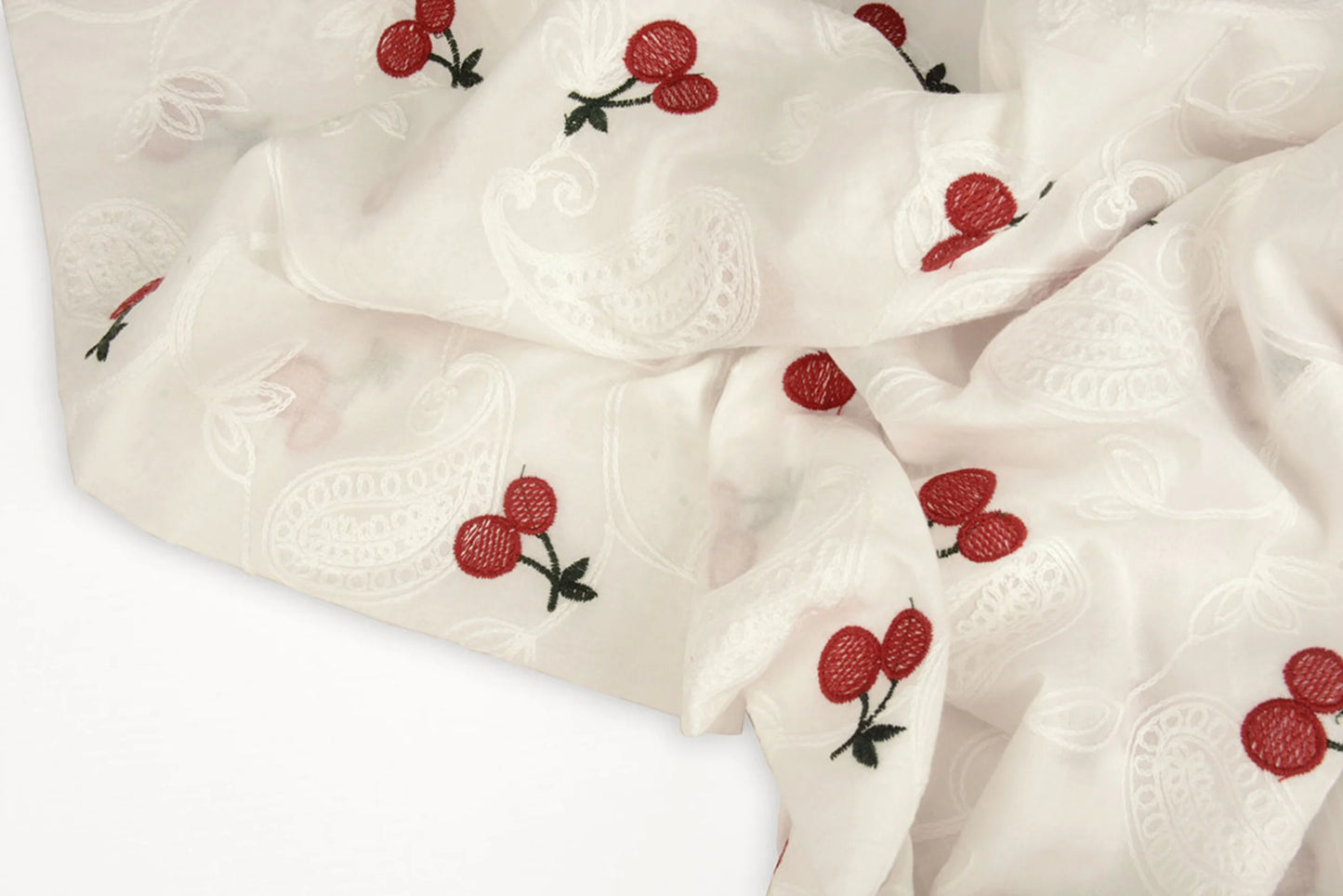 Tissu en coton brodé - cerises 110 g/m²