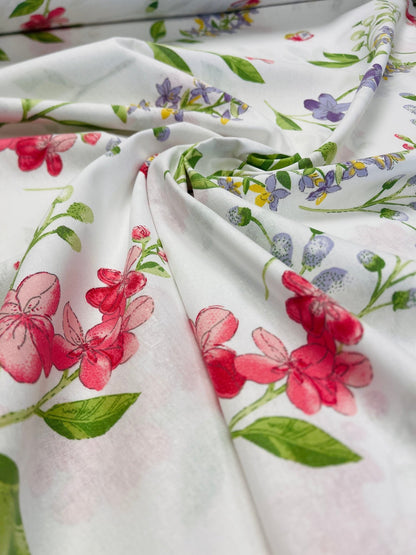Tissu 100 % coton - fleurs printanières 220 cm 125 g/m²