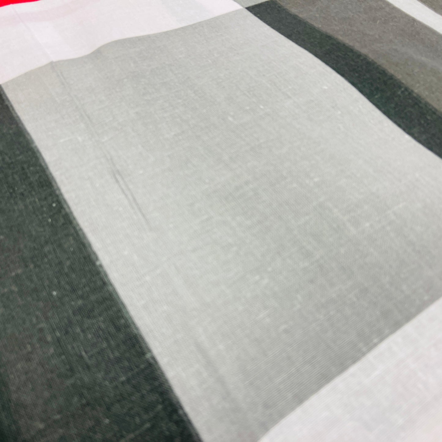 100 % tissu en coton - gris à carreaux rouges 125 g/m