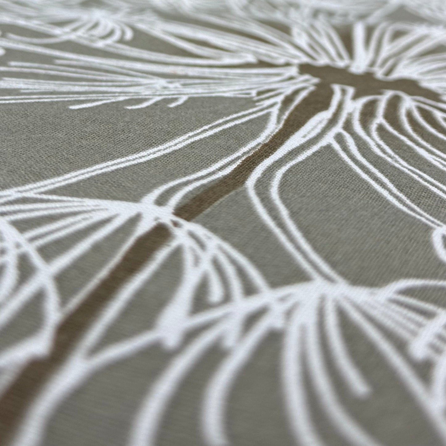 Image of 100% cotton fabric - dandelion fluff 220cm 146 g/m² – available at Šarlote Fabrics