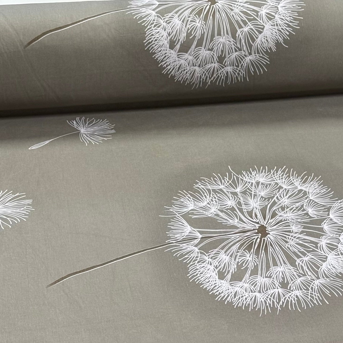 Image of 100% cotton fabric - dandelion fluff 220cm 146 g/m² – available at Šarlotes audumi
