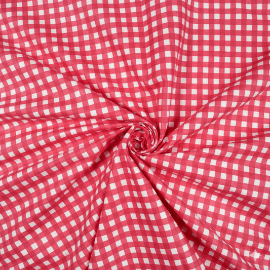 Attēls ar 100% Kokvilnas audums - sarkanas rūtis 130 g/m² – pieejams Šarlotes audumi