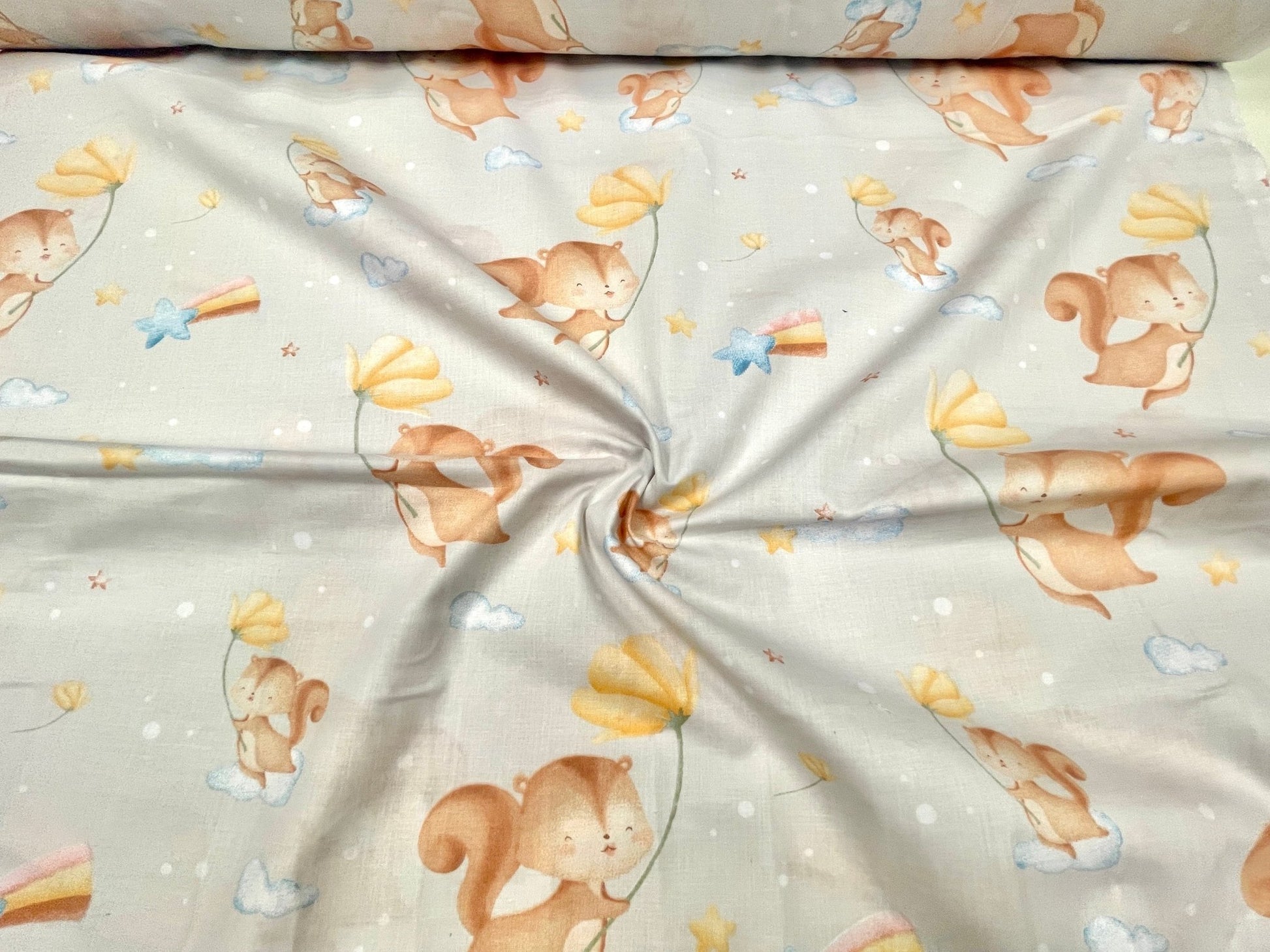 Tissu 100% coton à motif floral, 130 g/m²
