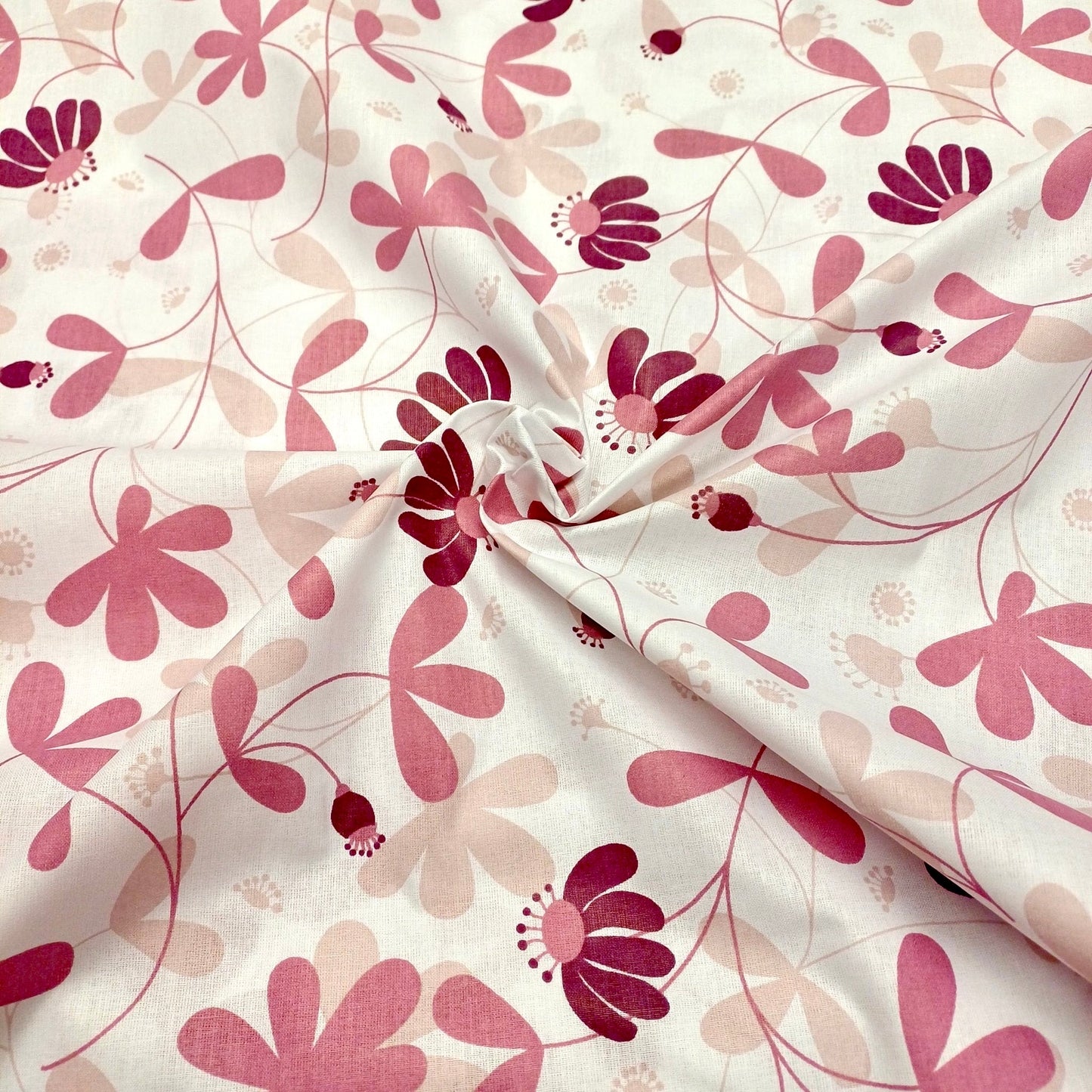 100 % coton - fleurs et feuilles sur fond blanc 125 g/m²