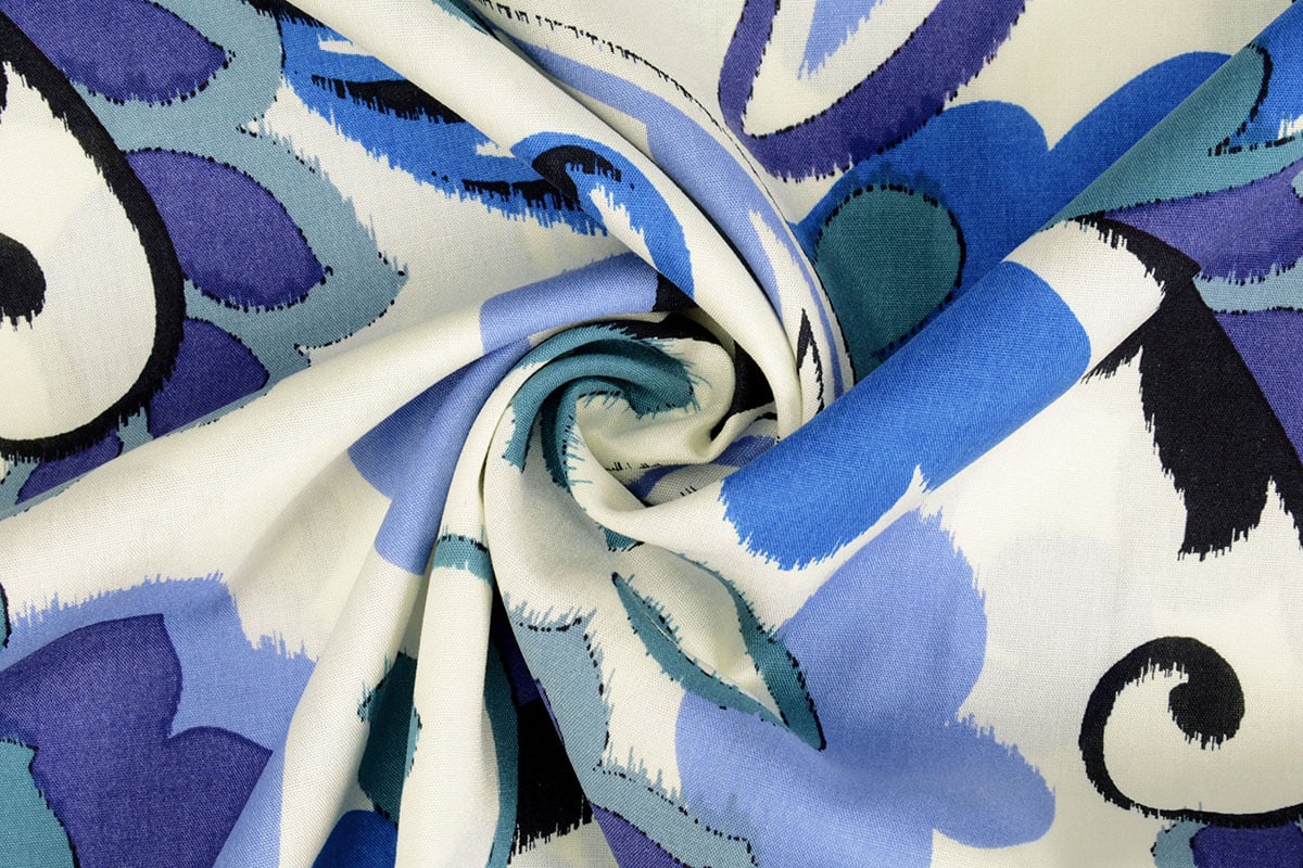 100% viscose fabric - blue abstract motif 95 g/m²