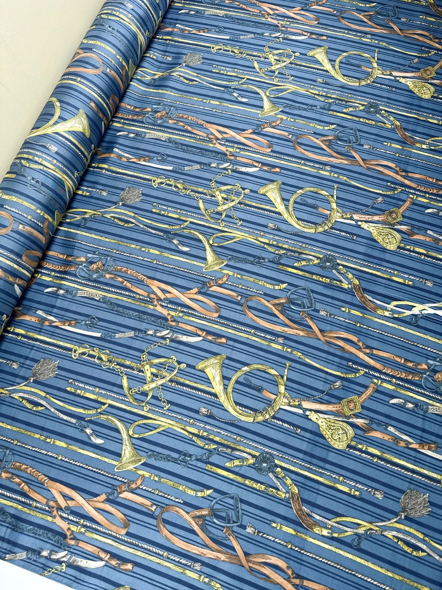 Satin de soie 100 % - imprimé graphique 55 g/m²