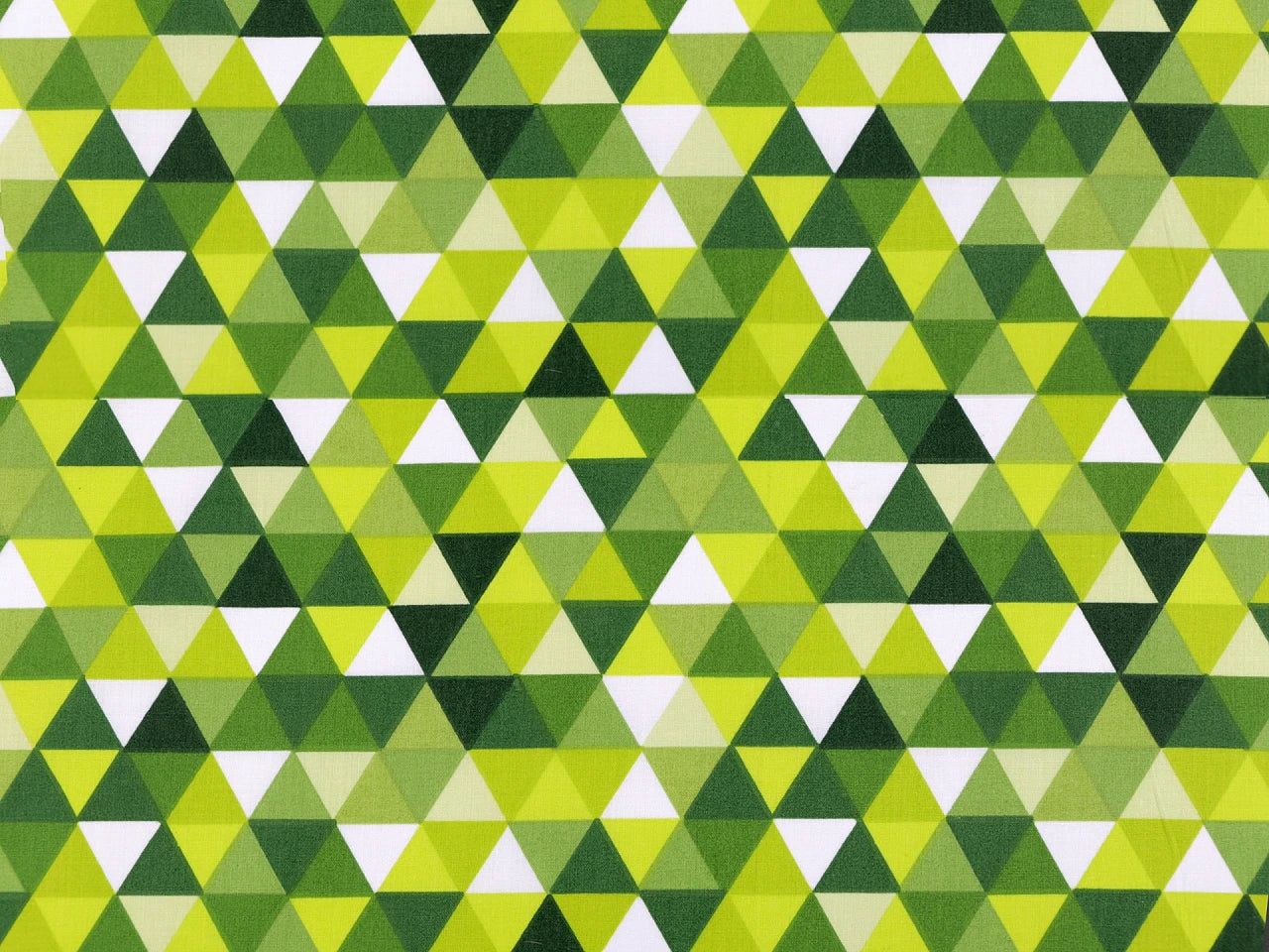 100% Baumwollstoff – grüne Dreiecke 125 g/m²