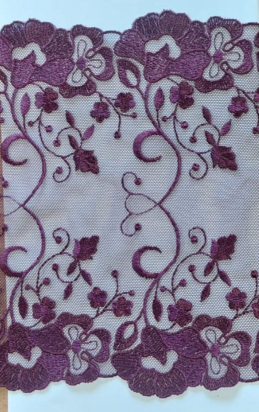 Izšūta mežģīne 20 cm-purpura tonī