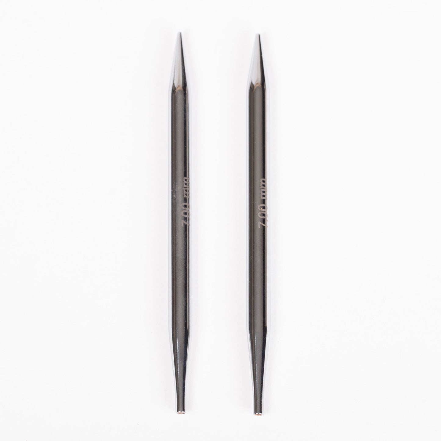 Image d’aiguilles à tricoter circulaires interchangeables DROPS Pro Classic en laiton, 12 cm | 3.0 mm - 10.0 mm – disponible chez Šarlotes audumi