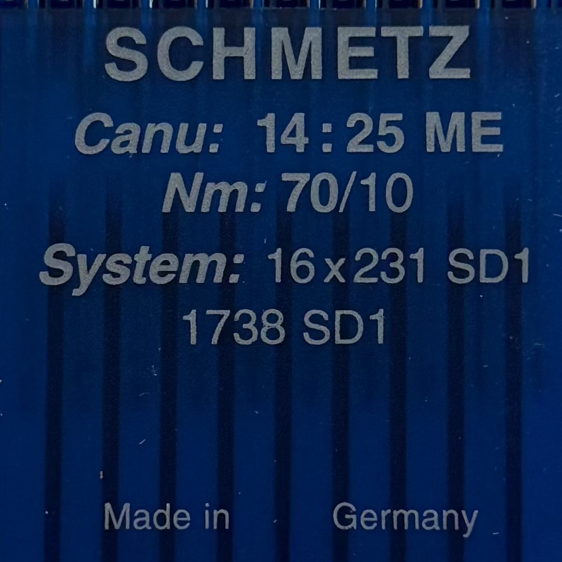 Image des aiguilles industrielles pour machines à coudre SCHMETZ DBx1 SD1 – pour cuir, plastique et PVC (10 pièces) – disponible chez Šarlotes audumi