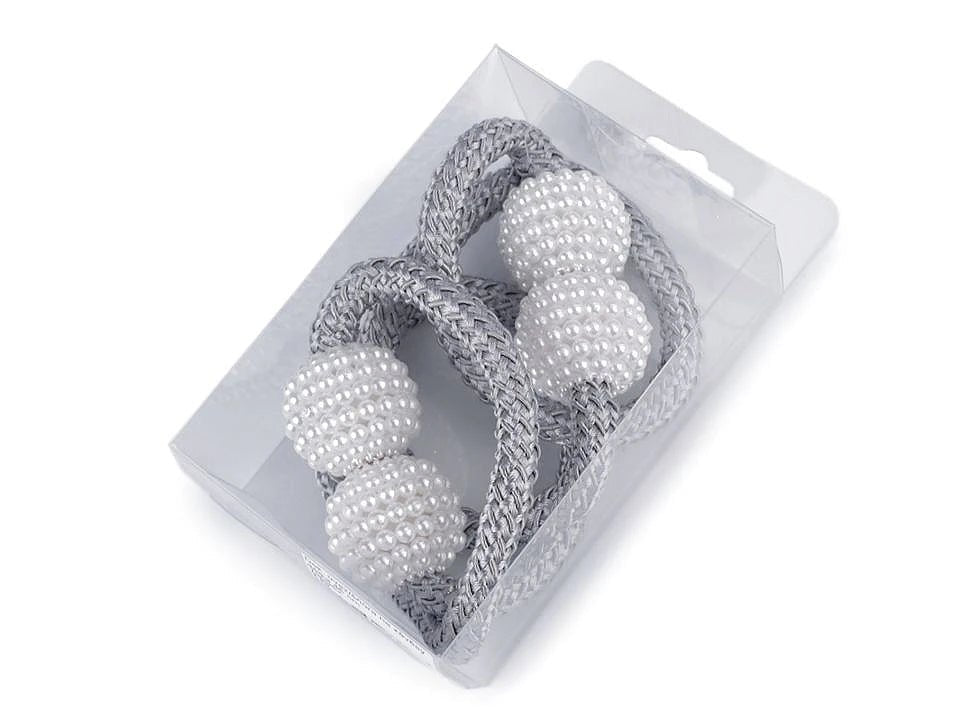 Image avec des embrasses de rideaux à aimant (lot de 2)|différentes teintes – disponible chez Šarlotes audumi