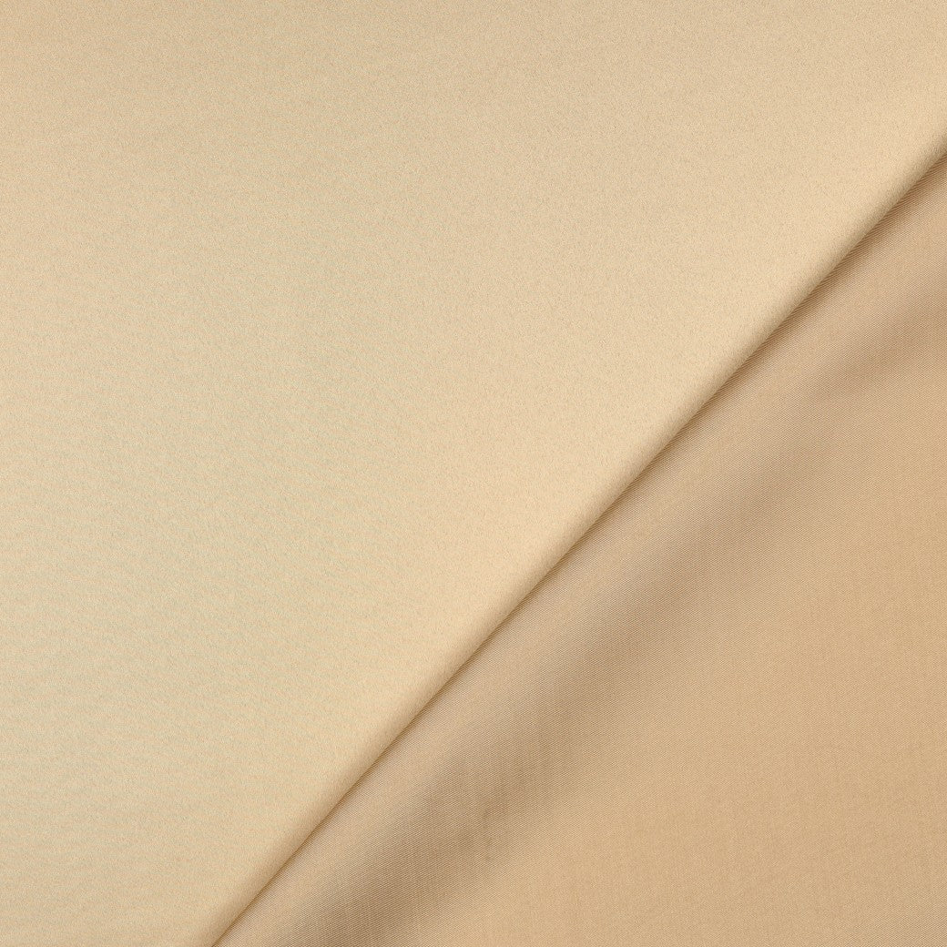 Kuva paksusta satiinikankaasta Royal Heavy Satin – beige – saatavilla verkossa Šarloten kankaat