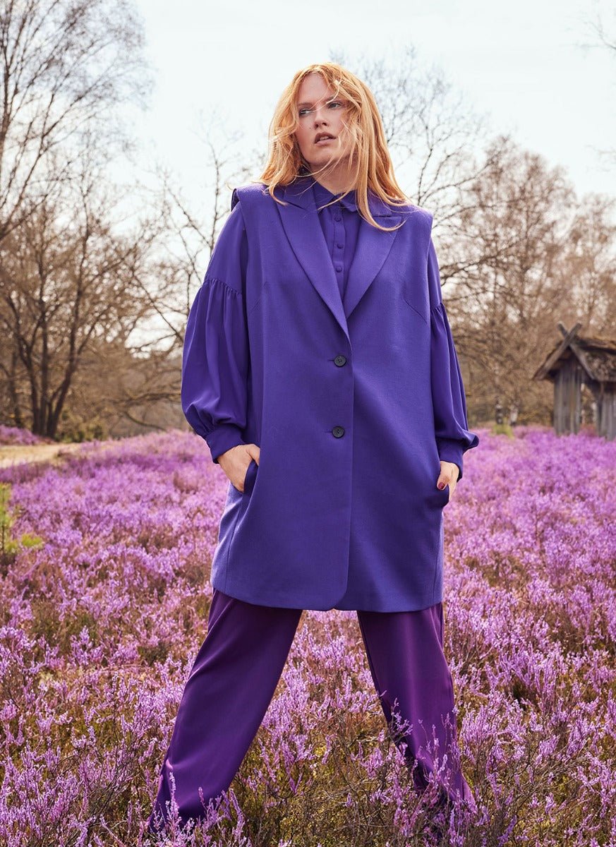 Attēls ar Burda Style 2026. gada septembra numurs ENG – pieejams internetā Šarlotes audumi