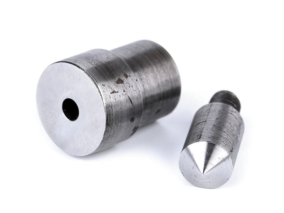 txt
Embout de matrice de poinçonnage pour anneaux Ø5; 7; 8; 10 mm