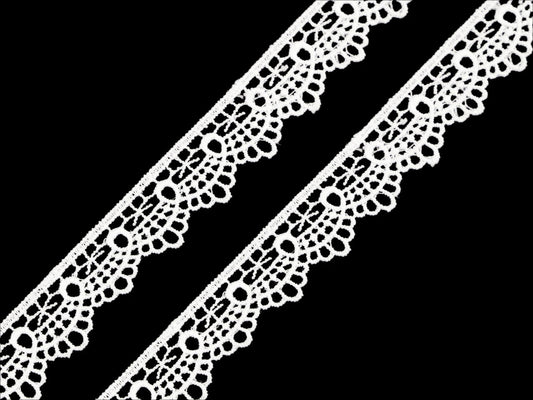 Image of decorative guipure lace 17 mm, warm white – available online at Šarlotes audumi