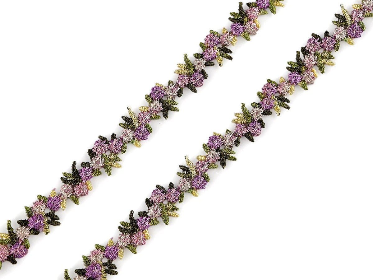 Kuva koristeellisesta 3D-kukkanauhasta – vaaleanvioletti, 15 mm – saatavilla verkossa Šarlotes audumi