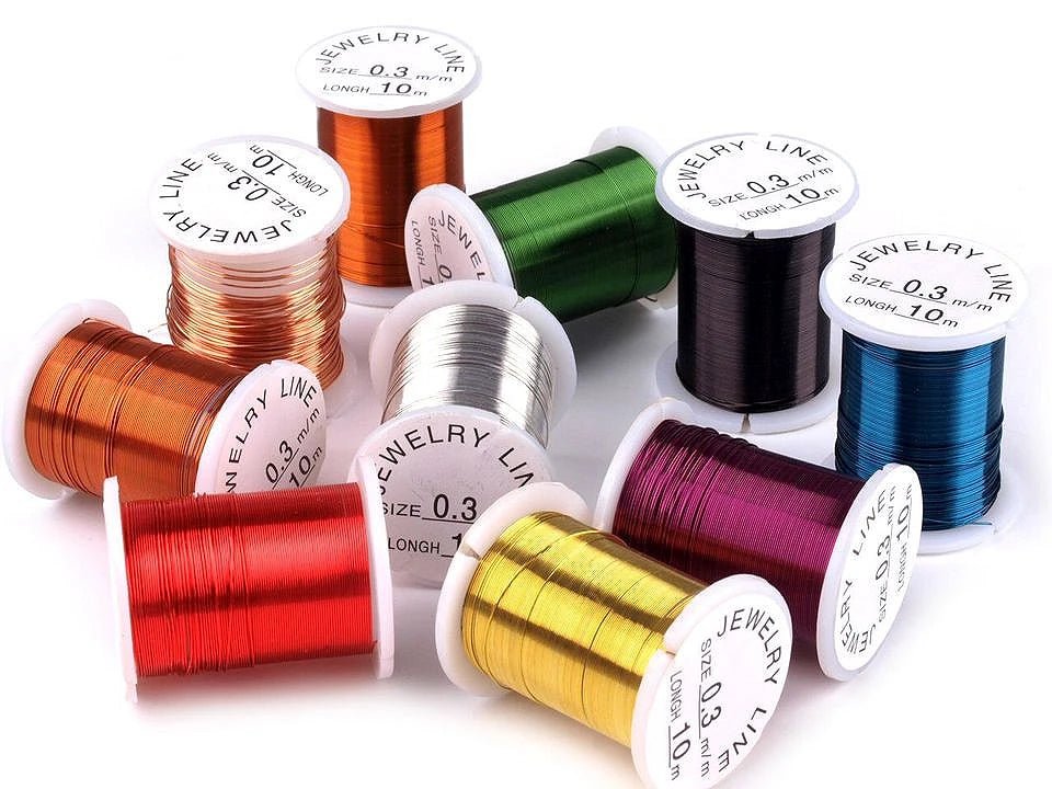 Image avec fil de cuivre décoratif Ø 0,3 mm – 10 m – disponible chez Šarlotes audumi
