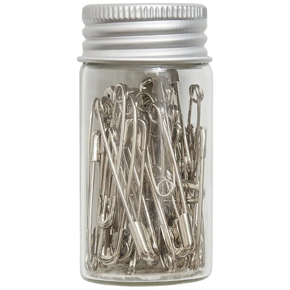 Safety pins in silver, Hobby Gift Create, 50 pcs – available at Šarlotes audumi