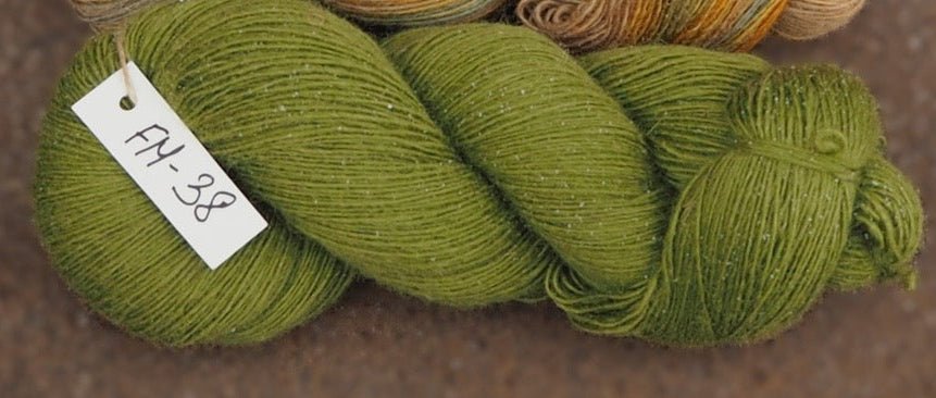 Kuva Dzijas Pāces villalangasta, 100 % merinovillaa - 100 g / 470 m – saatavilla Šarlotes audumi