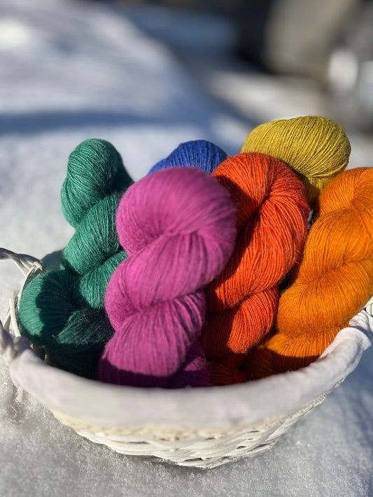 Image of Dzijas Pāces wool factory 100% Merino - 100 g / 470 m – available at Šarlotes audumi
