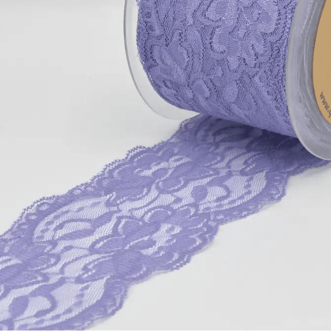 Image avec dentelle élastique 10 cm - lilas – disponible chez Šarlotes audumi