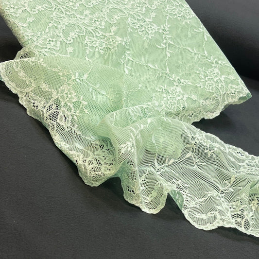 Image of elastic lace 20 cm - mint – available at Charlotte's Fabrics