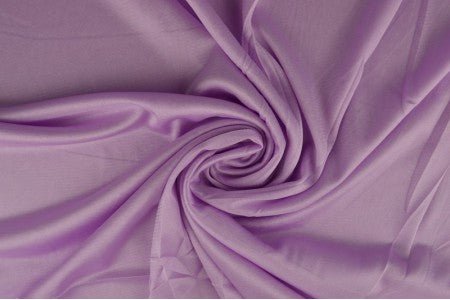 Image avec doublure en maille extensible - lilas 75 g/m² – disponible chez Šarlotes audumi