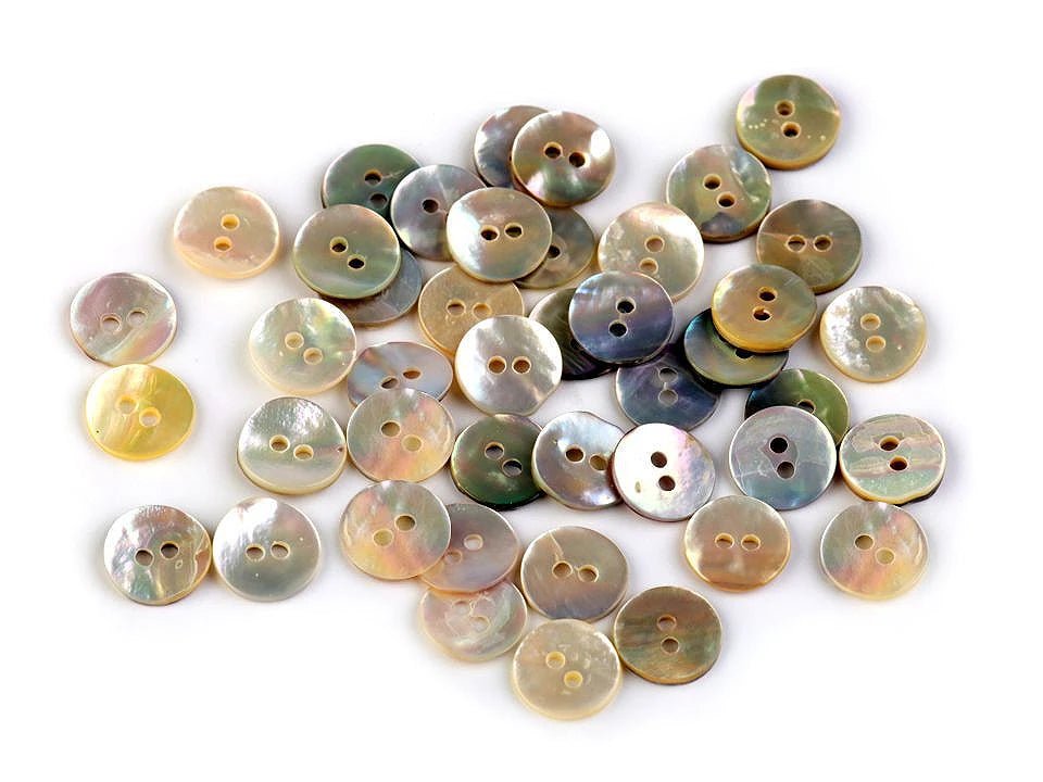 Simpukankuorinappi 10 mm, helmiäinen – saatavilla verkosta Šarlotes audumi