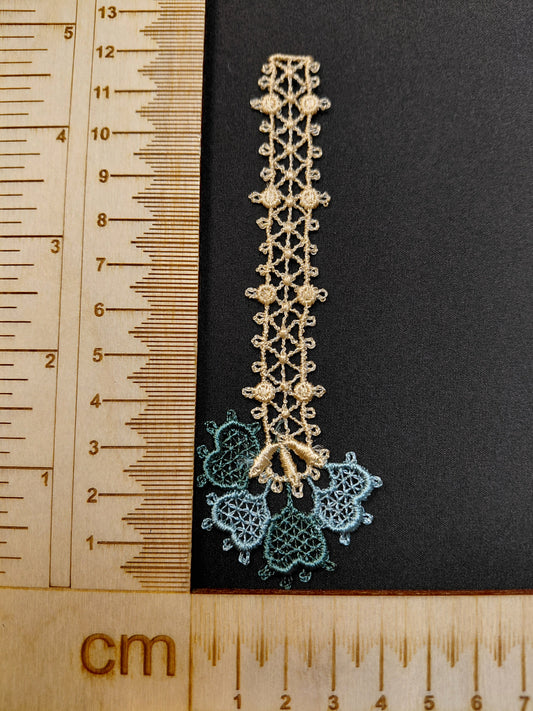 Attēls ar Ielāps/uzšuve 12 x 4 cm – pieejams Šarlotes audumi