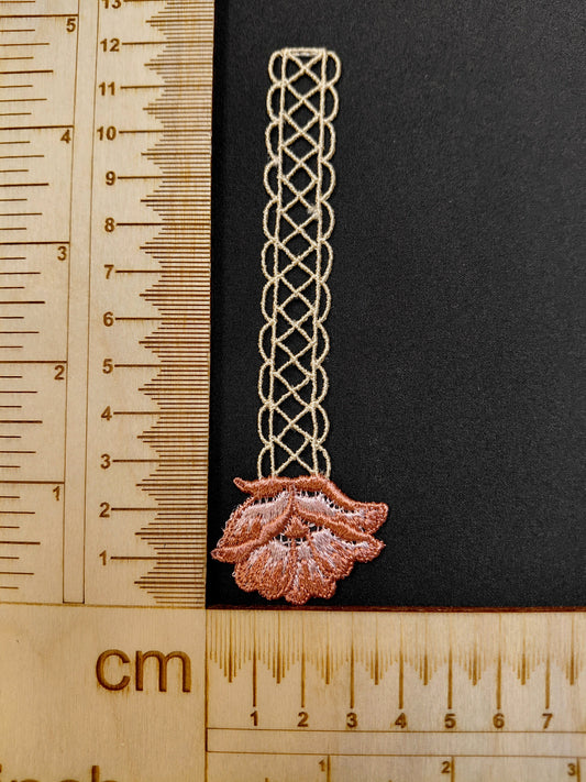 Attēls ar Ielāps/uzšuve 12 x 4 cm – pieejams Šarlotes audumi