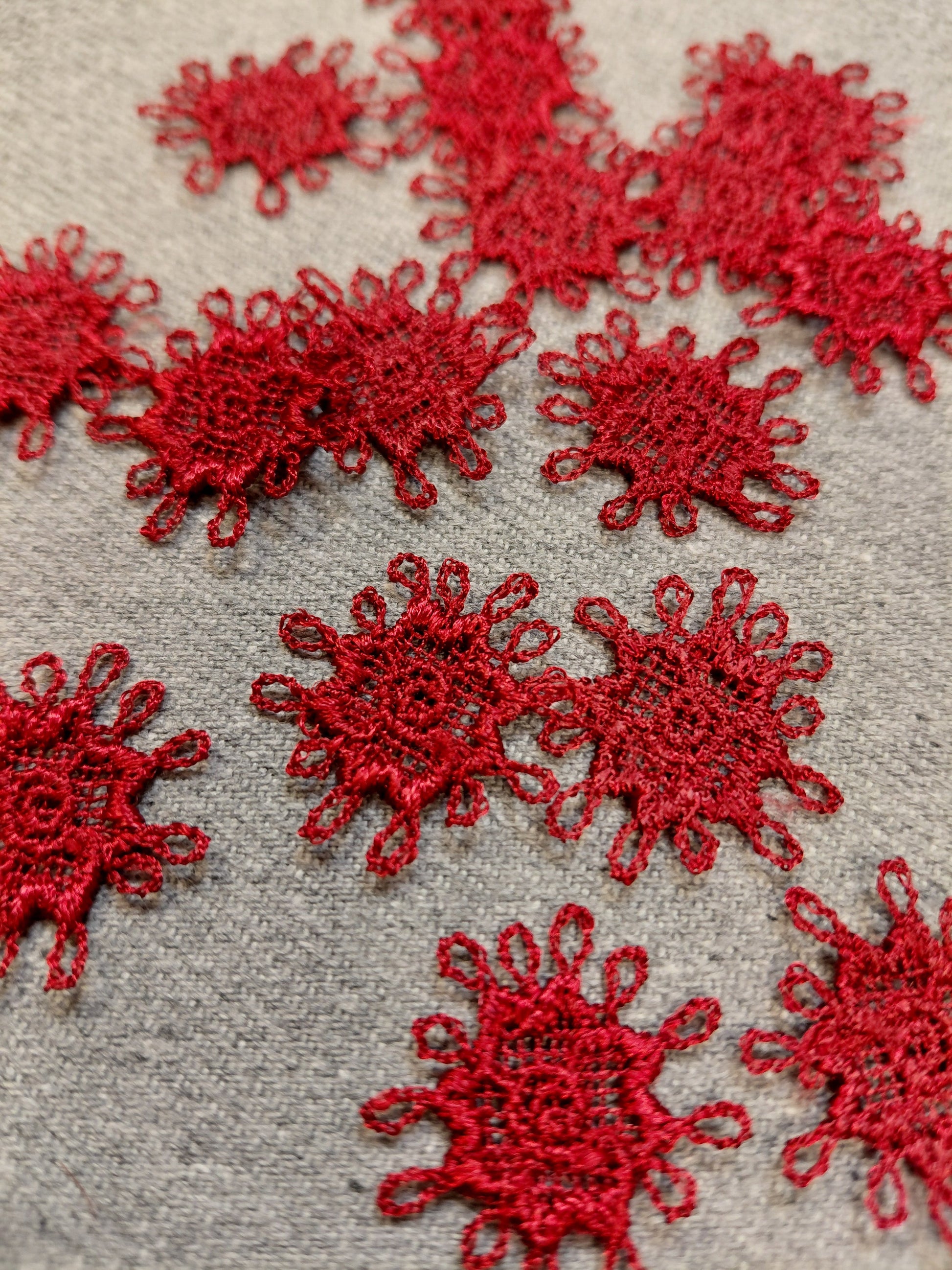 Attēls ar Ielāps/uzšuve 2,5 x 2,5 cm – pieejams Šarlotes audumi
