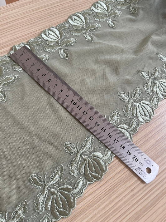 Attēls ar Izšūta mežģīne 18 cm - zaļa – pieejams Šarlotes audumi
