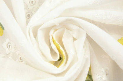Bestickter Baumwollstoff - gelbe Blumen 110 g/m²