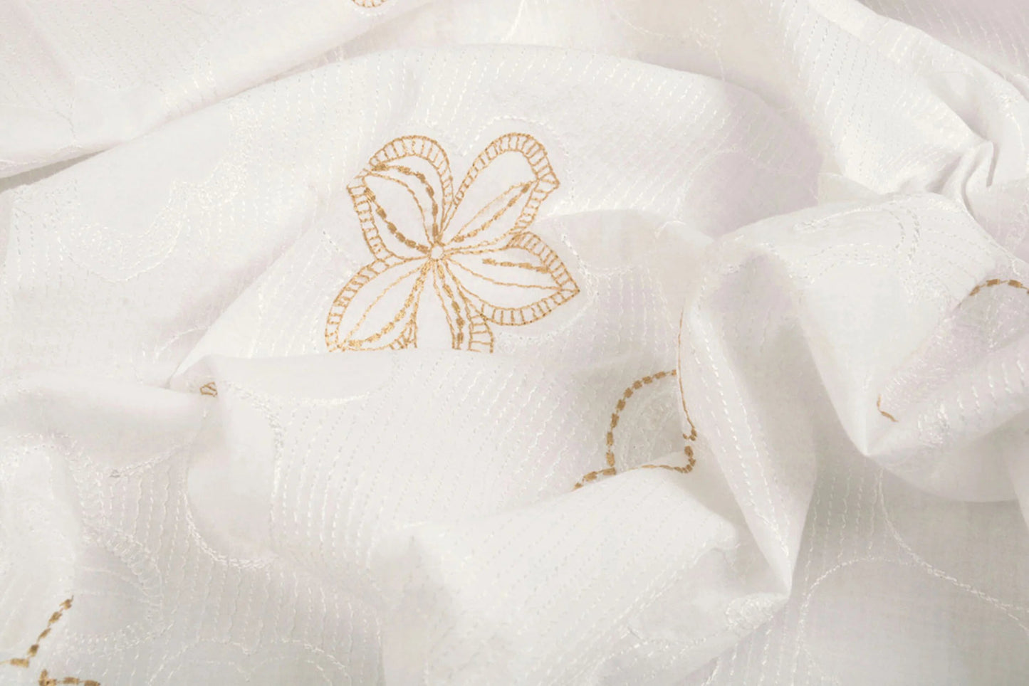 Tissu en coton brodé - fleurs 110 g/m²