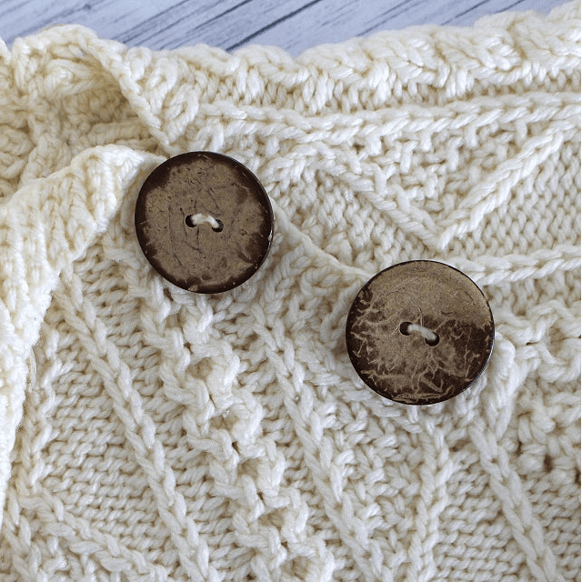 Coconut two-hole button 15 mm – available online at Charlotte Fabrics