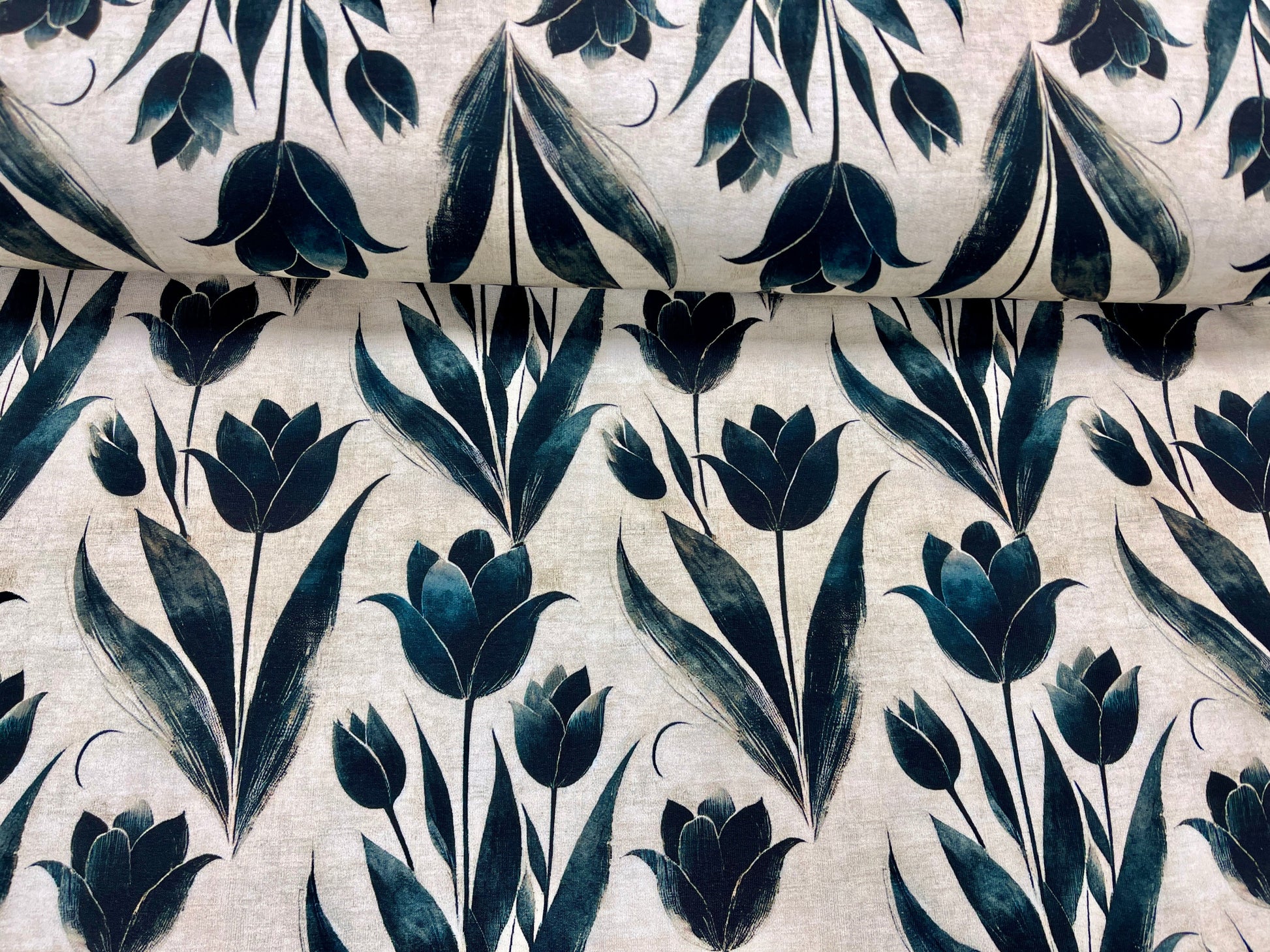 Maille bouclette en coton - tulipes noires 250 g/m²